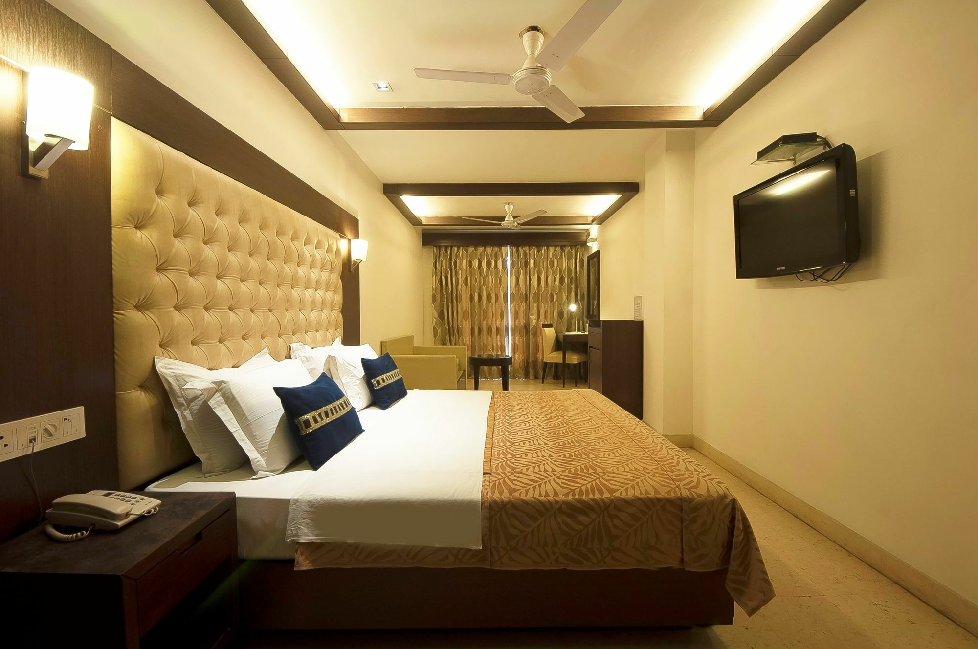 Metropolis Tourist Home New Delhi Ngoại thất bức ảnh