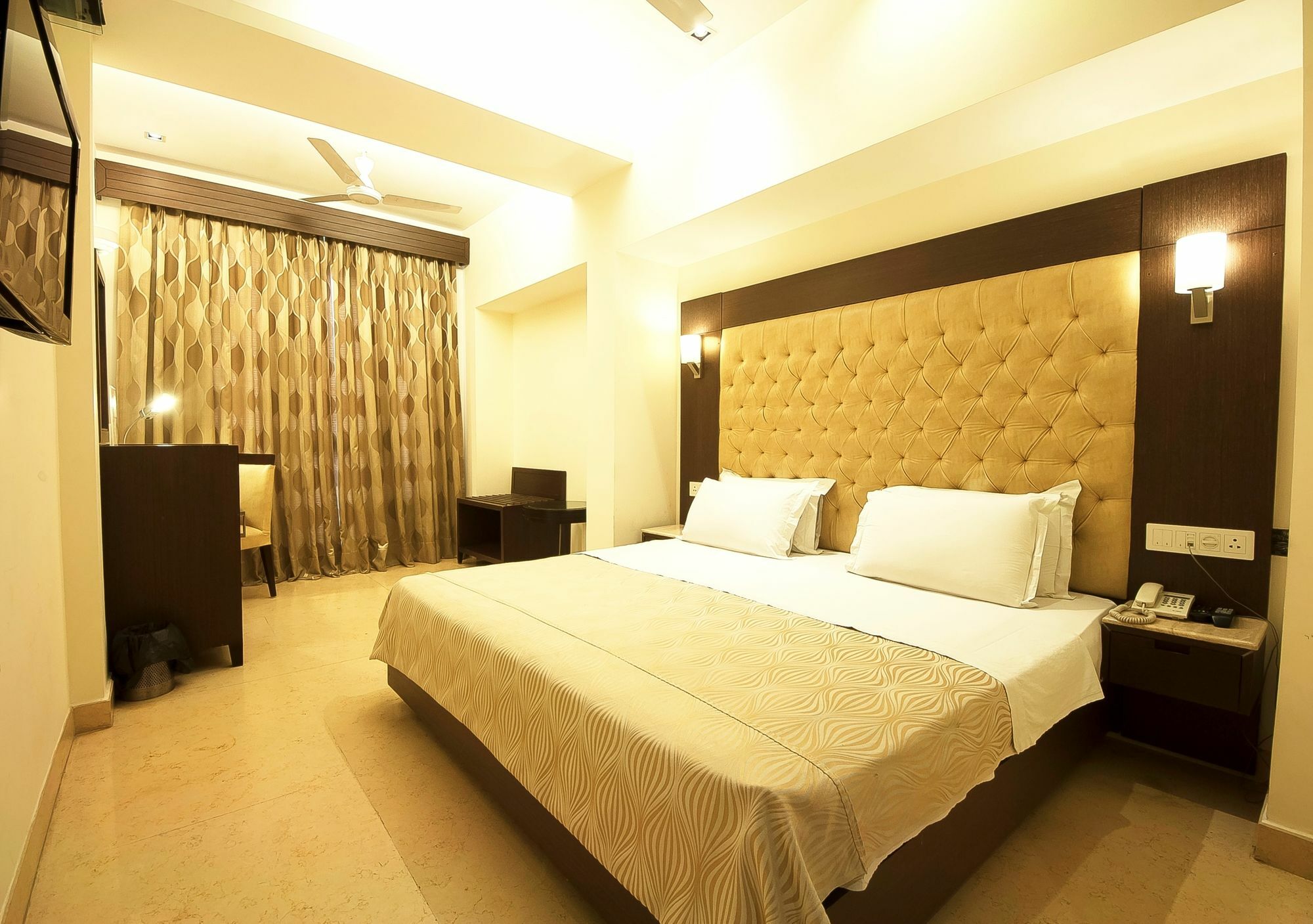 Metropolis Tourist Home New Delhi Ngoại thất bức ảnh
