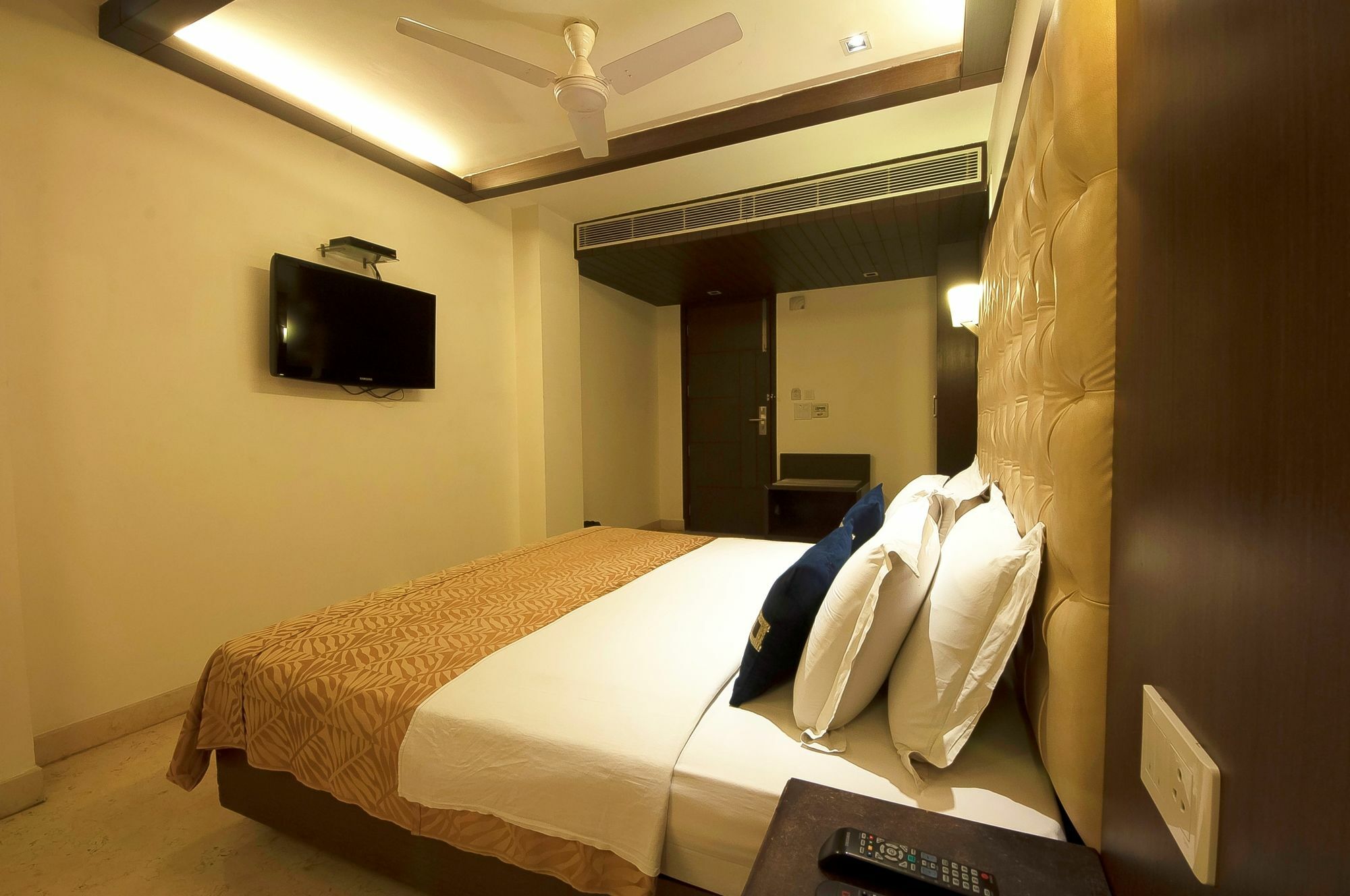 Metropolis Tourist Home New Delhi Ngoại thất bức ảnh
