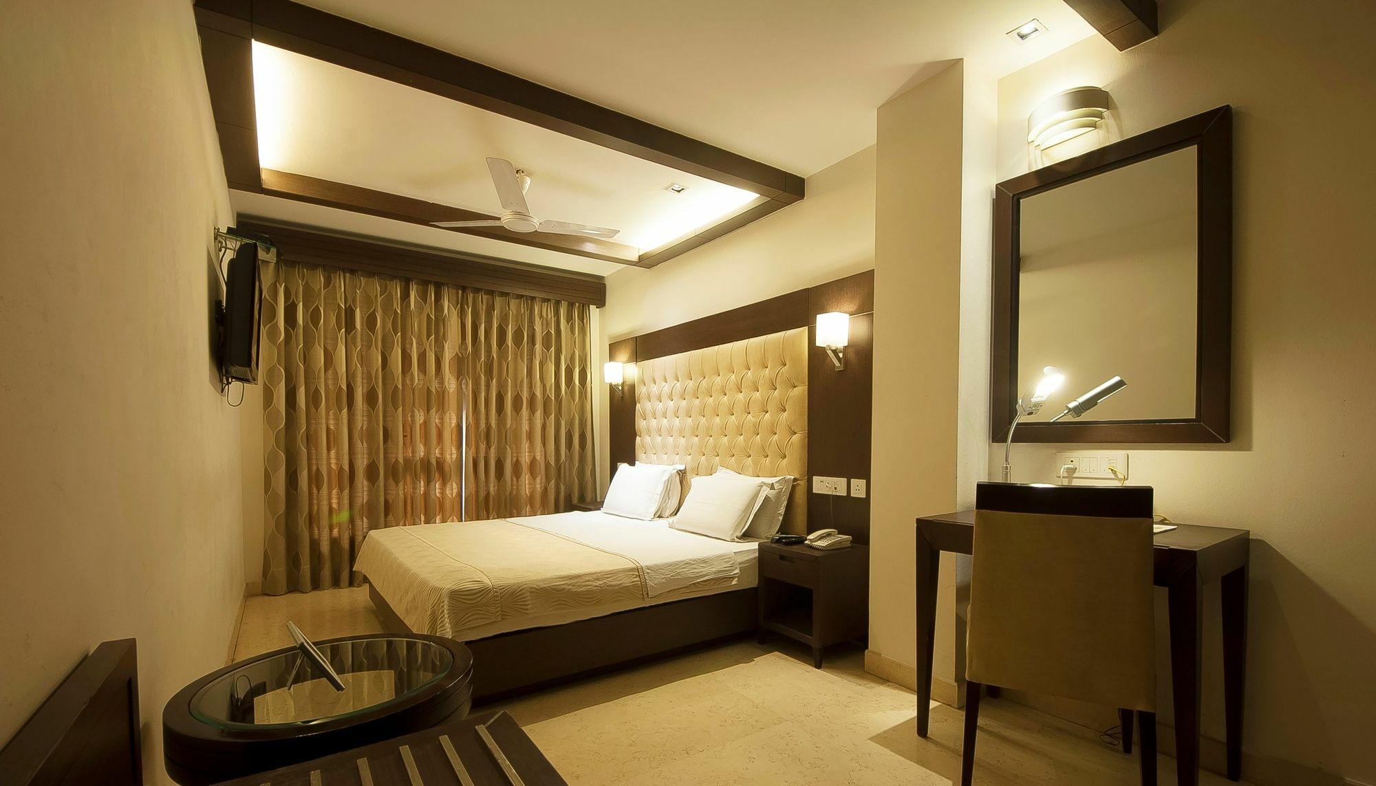 Metropolis Tourist Home New Delhi Ngoại thất bức ảnh