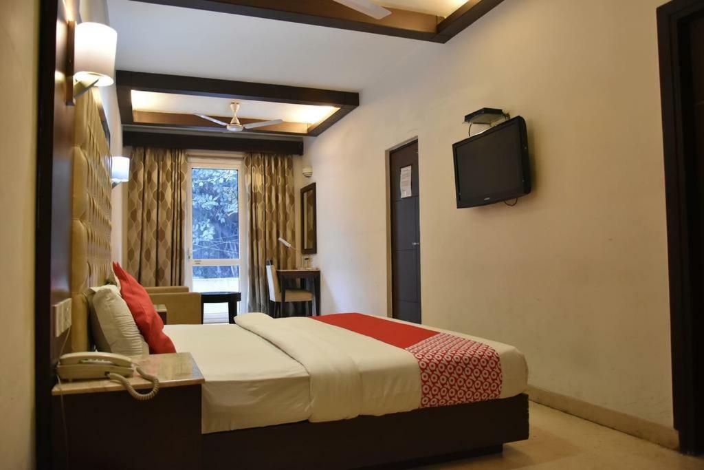 Metropolis Tourist Home New Delhi Ngoại thất bức ảnh
