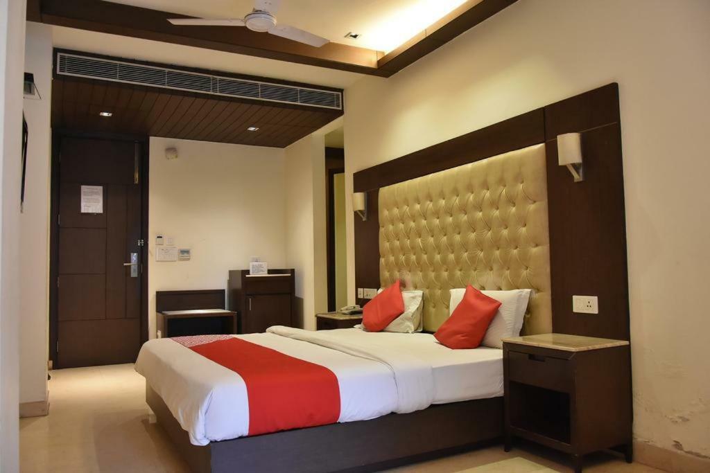 Metropolis Tourist Home New Delhi Ngoại thất bức ảnh