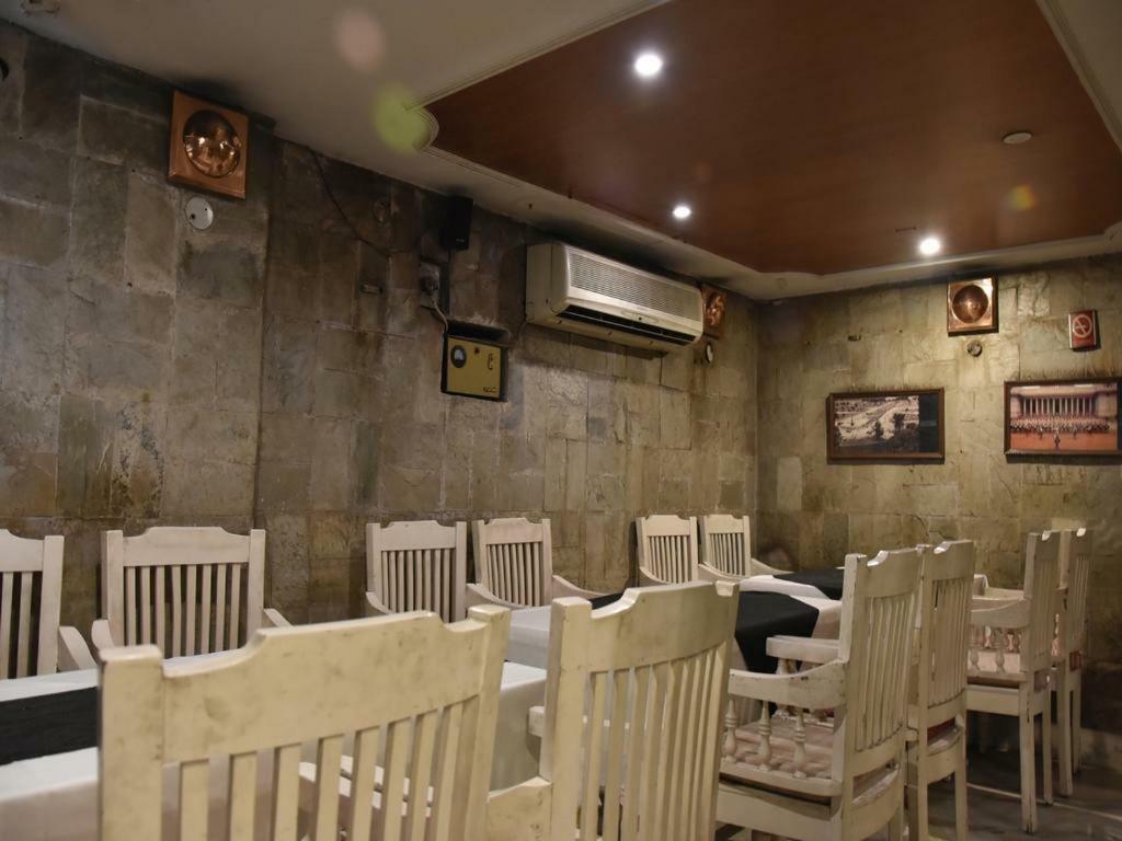 Metropolis Tourist Home New Delhi Ngoại thất bức ảnh