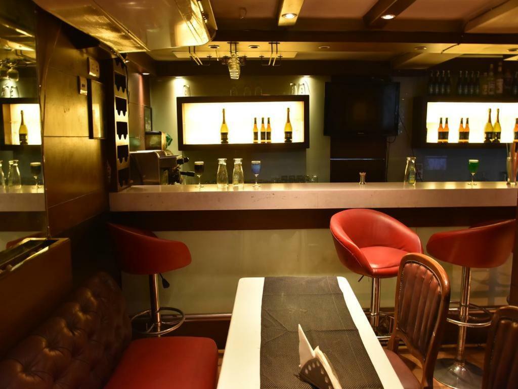 Metropolis Tourist Home New Delhi Ngoại thất bức ảnh